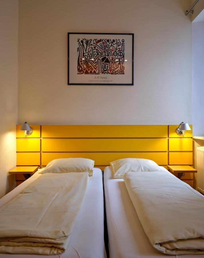 Youth Hostel לארושט מראה חיצוני תמונה